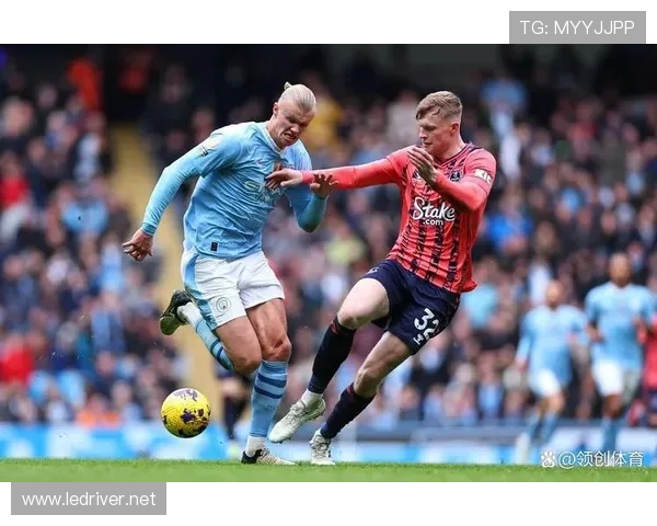 曼联周三收假重训备战埃弗顿决 曼联周三收假重训备战埃弗顿决